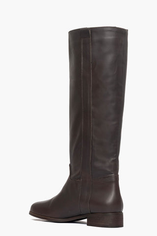 Botas hasta la rodilla en piel marrón oscuro 281