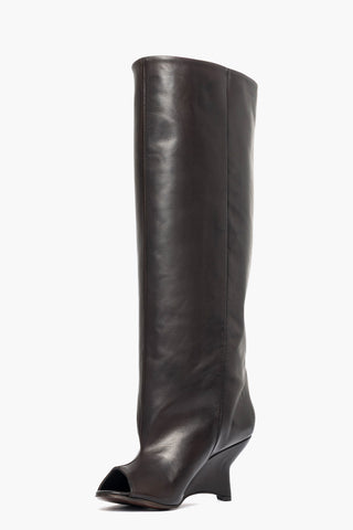 Stivale con zeppa gambale ampio spuntato pelle testa di moro Filo 002