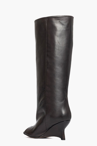 Stivale con zeppa gambale ampio spuntato pelle testa di moro Filo 002