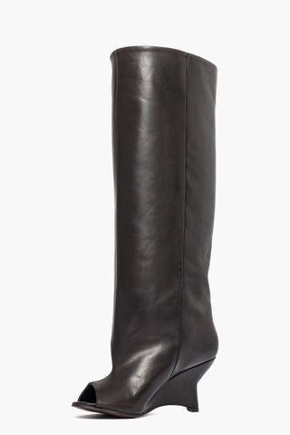 Stivale con zeppa gambale ampio spuntato pelle nero Filo 002