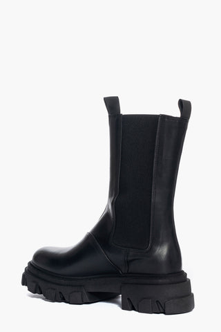 Wake 12 black leather ankle boots