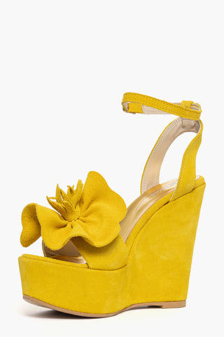 Sandalo con zeppa Carmensita Fiore camoscio giallo