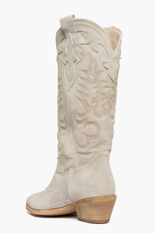 Stivali camoscio beige con ricamo 1296