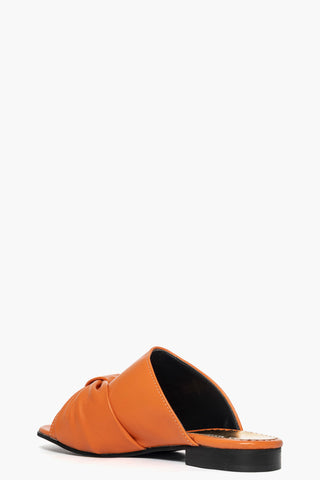Zapatilla Alana piel naranja lazo