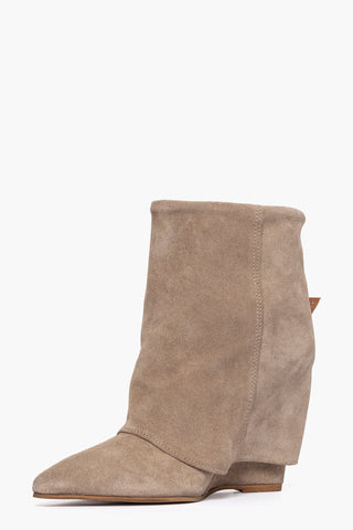 Stivaletti con risvolto alla caviglia camoscio taupè fibbia oro 1720