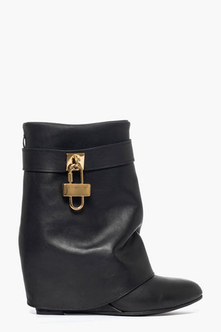 Stivaletto con risvolto pelle nero con accessorio oro Cinzia 11