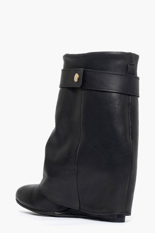 Stivaletto con risvolto pelle nero con accessorio oro Cinzia 11