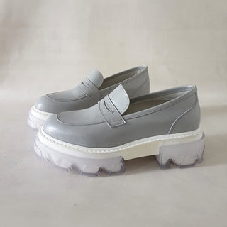 Wake 20 gray leather loafers