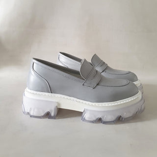 Wake 20 gray leather loafers