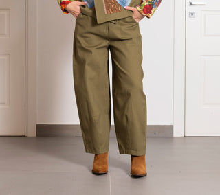 Pantalone ovetto Le Streghe verde militare 3042