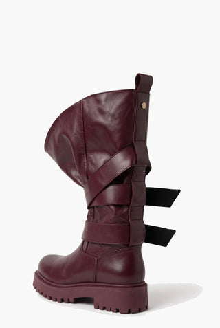 Boomerang 203 - Stivali con Cinture in Pelle Bordeaux — Tre quarti dietro