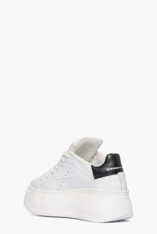 Lexa One - Sneakers in Pelle Bianco e Nero — Tre quarti dietro