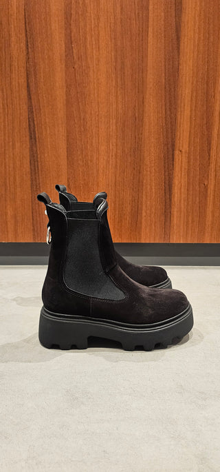 Stivaletti camoscio nero Vienna con elastici