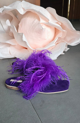 Infradito camoscio viola con piume Ludovica Plume