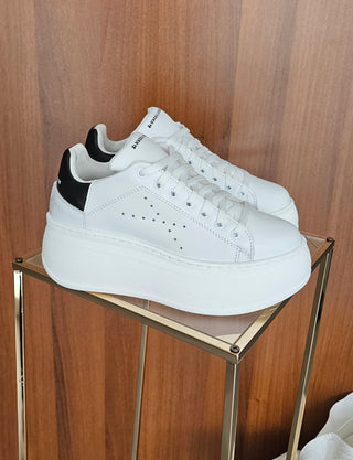 Sneakers pelle bianco e nero Lexa One