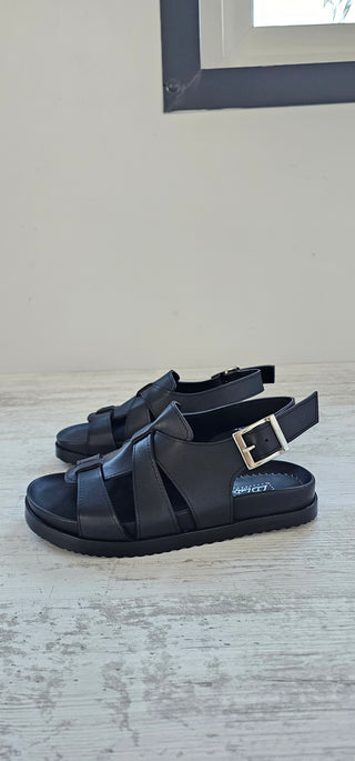Sandalo pelle nero Bio Wui