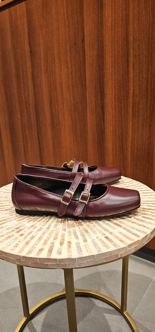 Ballerina pelle borgogna con cinturini Annina