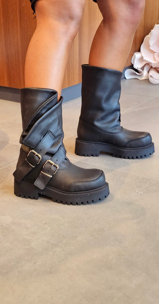 Stivaletti pelle nero con fibbie Boomerang Charlye