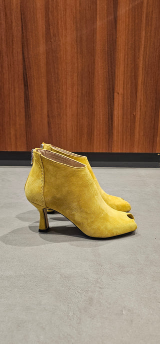 Tronchetti camoscio giallo Love 105