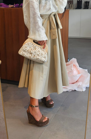 Sandalo con zeppa camoscio marrone Carmensita Francy