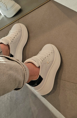 Sneakers pelle bianco e nero Lexa One con perlina