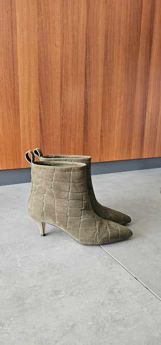 Stivaletti camoscio cocco verde militare 2504 tacco 6